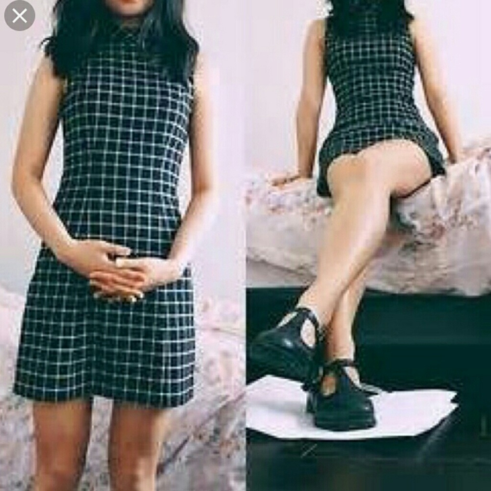 H&M Black and White Sleeveless Sheath Dress
